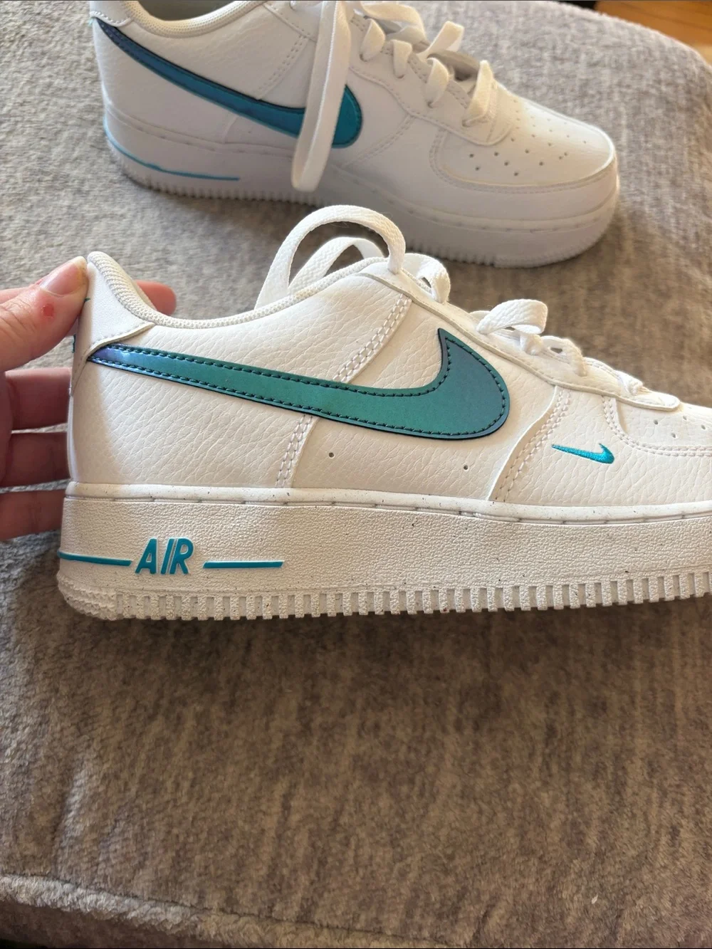 Nike White Leather Sneakers with Teal and Navy Swoosh (6Y)